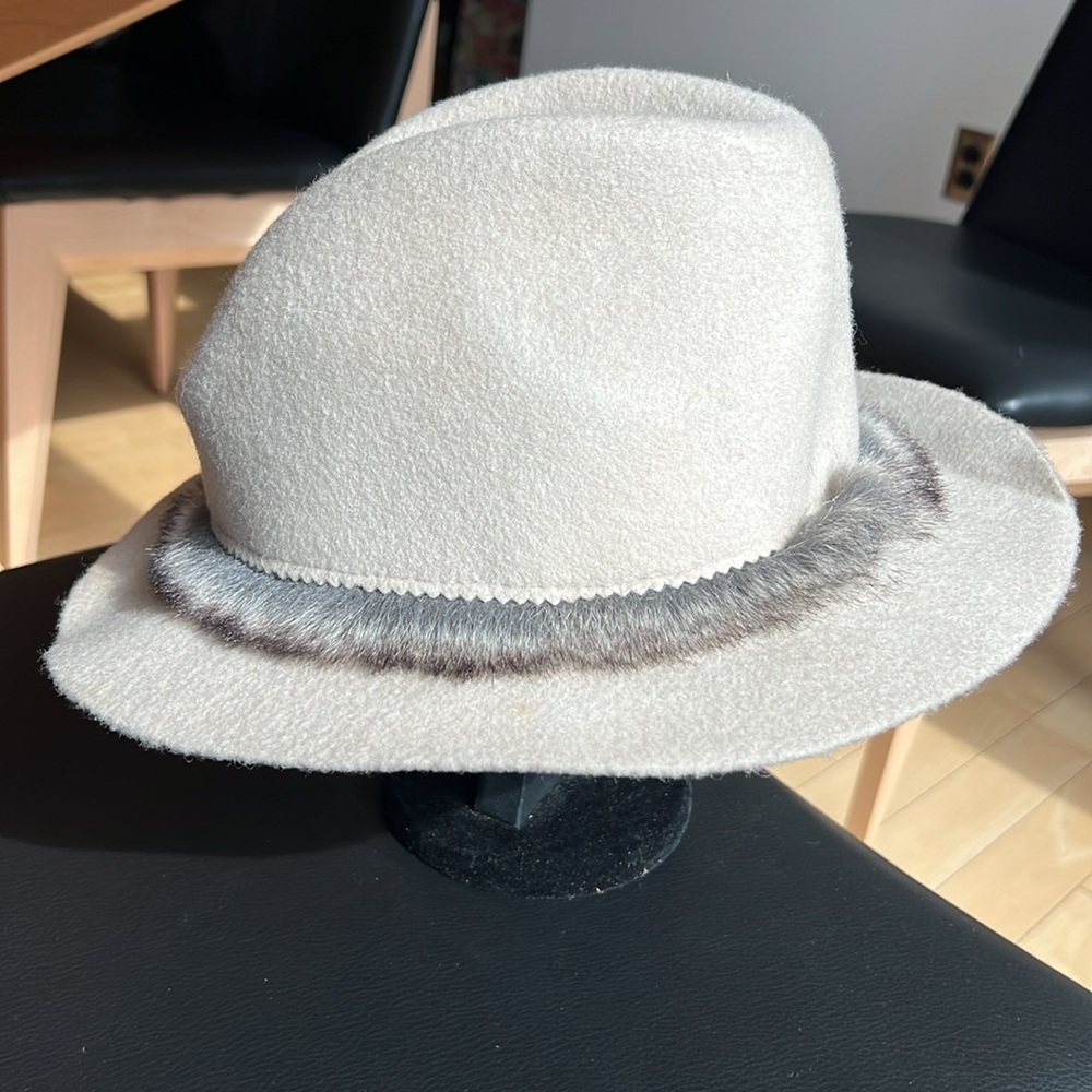 Lola {Hats} Felt Hat With Faux Fur Trim